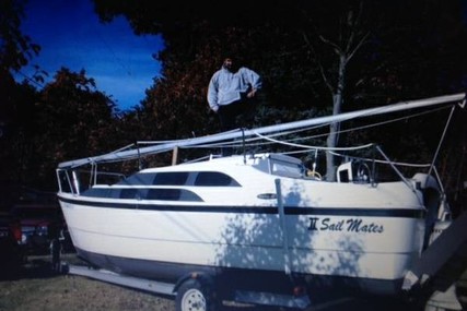 Macgregor 26 M for sale in United States of America for $22,500 (£16,901)