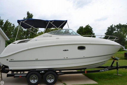 Sea Ray 260 Sundancer for sale in United States of America for $66,000 (£49,598)