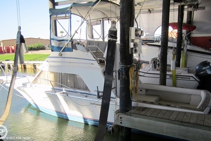 Phoenix 29 Flybridge for sale in United States of America for $8,500 (£6,548) Phoenix 29 Flybridge for sale in United States of America for $8,500 (£6,548)