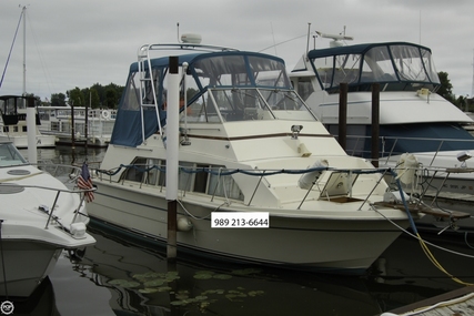 Carver Yachts 33 Mariner for sale in United States of America for $13,950 (£10,626)