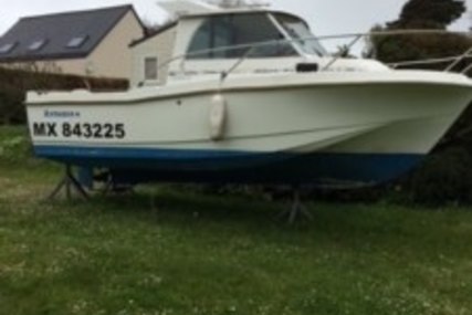 Beneteau Antares Serie 6 for sale in France for €9,000 (£7,909)