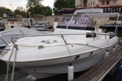 Pacific Craft 815 Sun Cruiser for sale in France for €79,000 (£69,303)