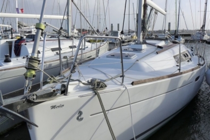 Beneteau Oceanis 31 Lifting Keel for sale in France for €52,500 (£46,009)