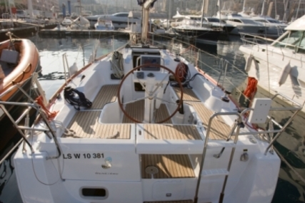 Beneteau Oceanis 31 for sale in Spain for €98,355 (£86,194)