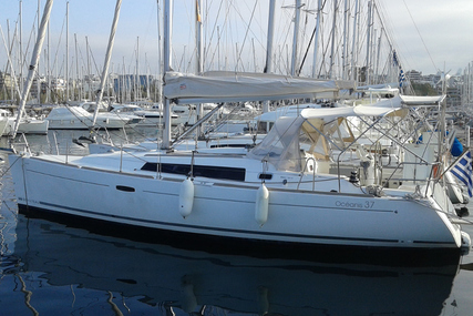Beneteau Oceanis 37 for sale in Greece for £63,500