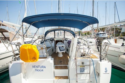 Beneteau Oceanis 40 for sale in for £89,000 Beneteau Oceanis 40 for sale in for £89,000