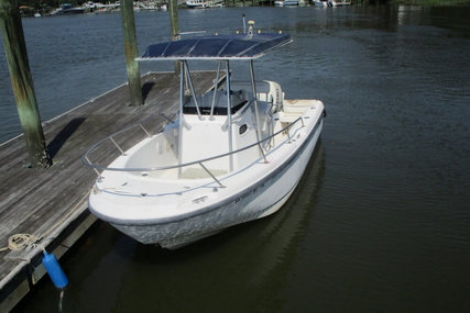 Boston Whaler 21 Outrage for sale in United States of America for $29,000 (£22,975) Boston Whaler 21 Outrage for sale in United States of America for $29,000 (£22,975)