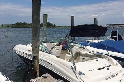 Sea Ray 220 Sundeck for sale in United States of America for $22,999 (£18,525)
