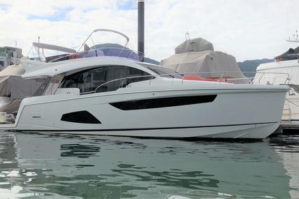Sealine F530 for sale in Hong Kong for 900 000 $ (686 970 £)