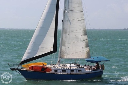 Hunter 37 Cherubini for sale in United States of America for $48,900 (£37,729)