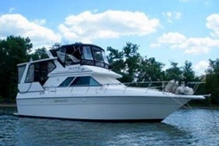 Sea Ray 380 AC for sale in United States of America for $72,250 (£56,117) Sea Ray 380 AC for sale in United States of America for $72,250 (£56,117)