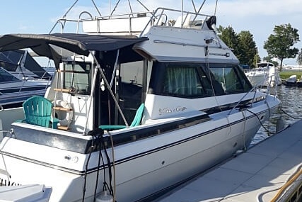 Chris-Craft Amerosport Sedan 320 for sale in United States of America for $15,000 (£11,953)
