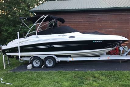 Sea Ray 270 Sundeck for sale in United States of America for $59,000 (£47,272)