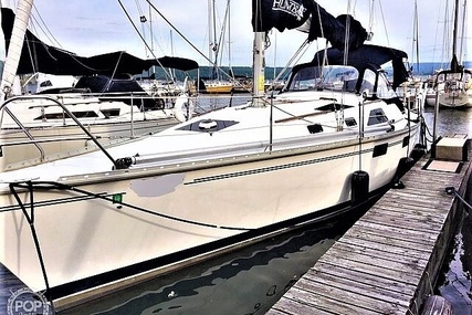 Hunter Legend 35.5 for sale in United States of America for $47,500 (£36,648)