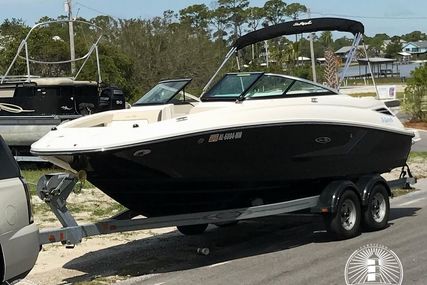 Sea Ray 220 Sun Deck for sale in United States of America for $36,800 (£29,546)