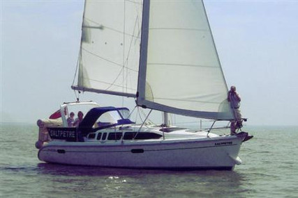 Hunter 340 LEGEND for sale in United Kingdom for £38,000