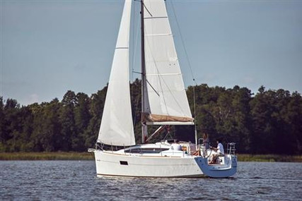 Jeanneau Sun Odyssey 319 for sale in United Kingdom for £111,000 Jeanneau Sun Odyssey 319 for sale in United Kingdom for £111,000