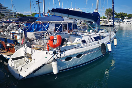 Hunter 376 for sale in France for €49,000 (£43,631)