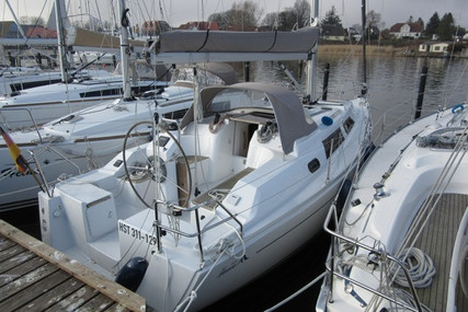 Hanse 325 for sale in Germany for €68,000 (£57,829)