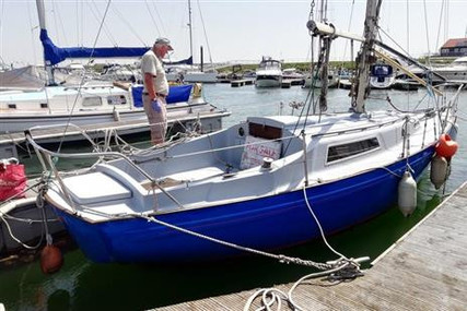 Cutlass 27 for sale in United Kingdom for £3,500
