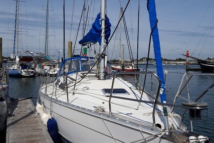 Jeanneau Sun Odyssey 33i for sale in France for €26,500 (£23,342)