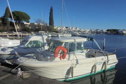 Jeanneau Merry Fisher 655 Marlin for sale in France for €20,000 (£17,954)