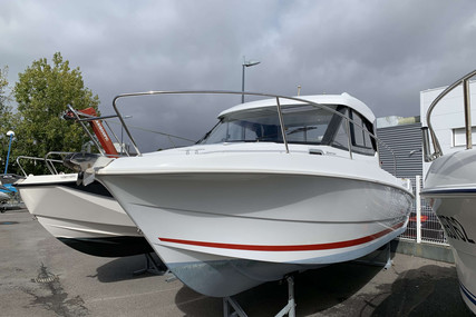 Beneteau Antares 7.80 for sale in France for €39,900 (£35,971)