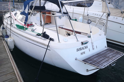 Jeanneau Attalia 32 for sale in France for €21,500 (£19,392)