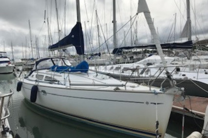 Jeanneau Sun Odyssey 35 for sale in France for €52,000 (£46,537)
