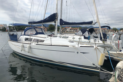Jeanneau Sun Odyssey 30 I for sale in France for €47,000 (£39,349)