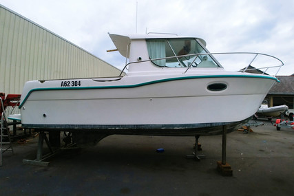 Ocqueteau 715 for sale in France for €25,000 (£21,020)