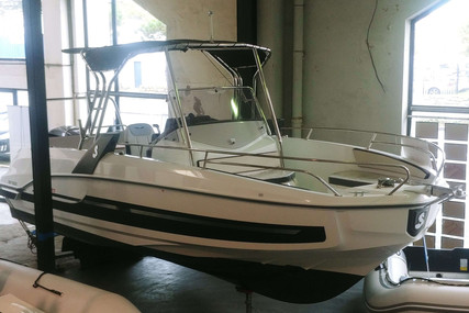 Beneteau Flyer 7.7 Spacedeck for sale in France for €58,500 (£52,427)