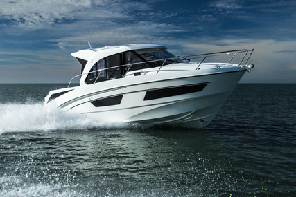 Beneteau Antares 9 for sale in France for €110,000 (£92,102)