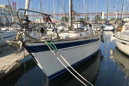 Hallberg-Rassy 42F for sale in Spain for £149,000