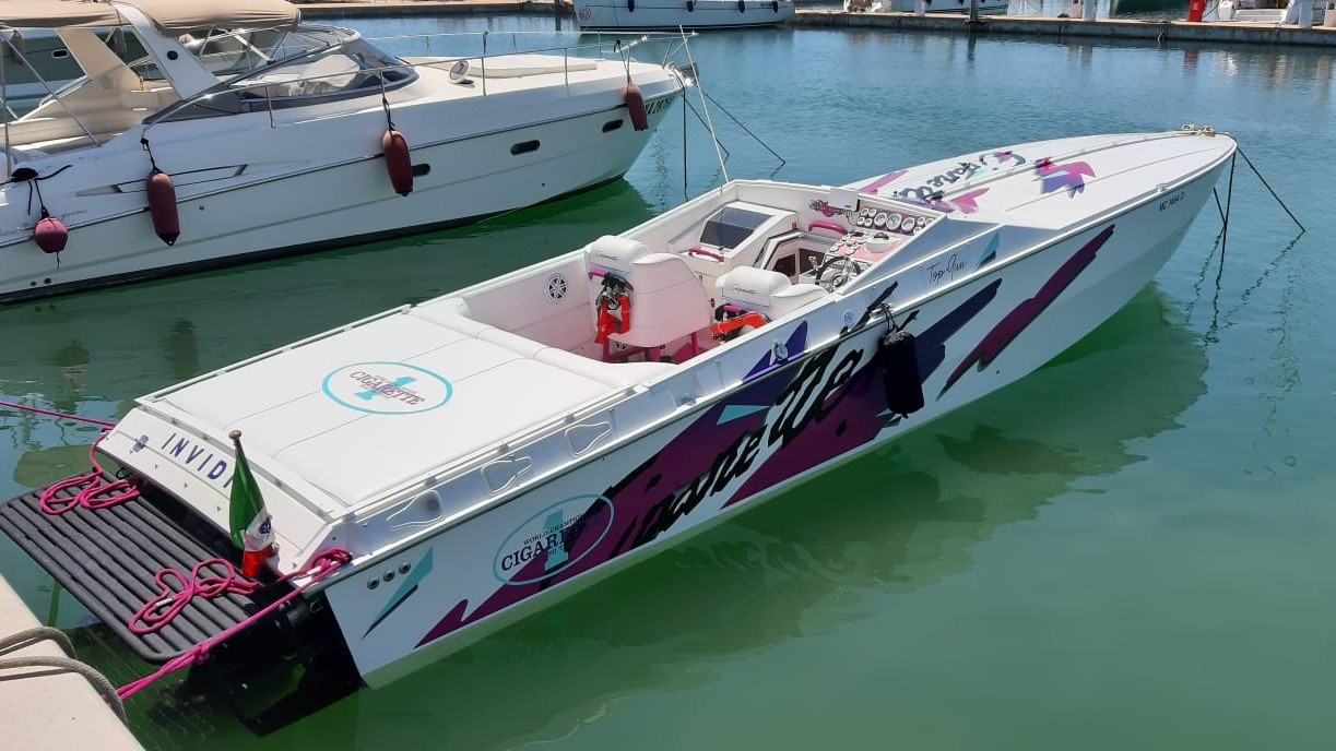 Cigarette 38 Top Gun for sale in Italy for €90,000 (£79,923)