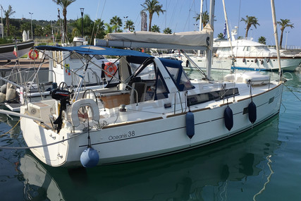 Beneteau Oceanis 38 for sale in Italy for €135,000 (£121,602)