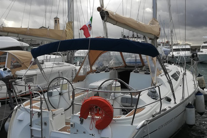 Jeanneau Sun Odyssey 40 for sale in Italy for €79,000 (£69,227)