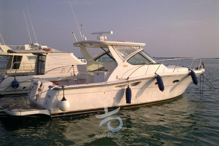 Tiara 3200 for sale in Italy for €140,000 (£125,467) Tiara 3200 for sale in Italy for €140,000 (£125,467)