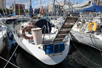 Beneteau First 405 for sale in Italy for €49,000 (£44,151)