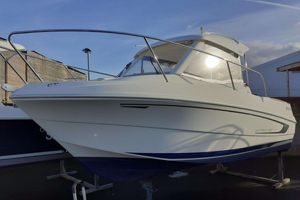 Beneteau Antares 5.80 for sale in France for €17,990 (£15,988)