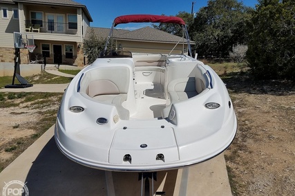 Chaparral 232 Sunesta for sale in United States of America for $22,750 (£18,143)