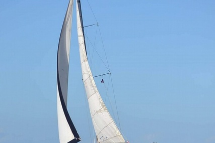 Hunter 380 for sale in United States of America for $68,900 (£56,238)