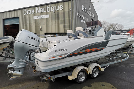 Beneteau Flyer 6 Spacedeck for sale in France for €27,500 (£24,645)