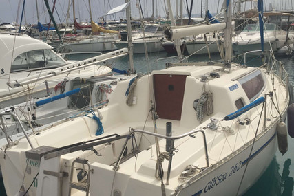Dufour Yachts GIB SEA 262 for sale in France for €15,000 (£13,428)