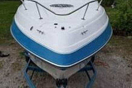 Four Winns 258 Vista for sale in United States of America for $17,750 (£14,082)