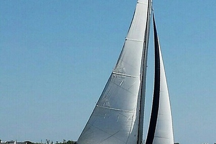 Hunter Vision 32 for sale in United States of America for $26,950 (£19,300)