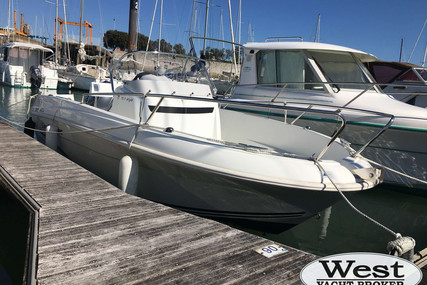 Jeanneau Cap Camarat 5.1 CC for sale in France for €14,900 (£13,356)