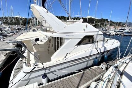 Princess 380 for sale in France for €65,000 (£58,263) Princess 380 for sale in France for €65,000 (£58,263)