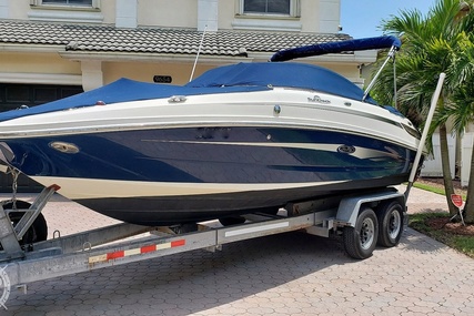 Sea Ray Sundeck 220 for sale in United States of America for $32,000 (£25,923)
