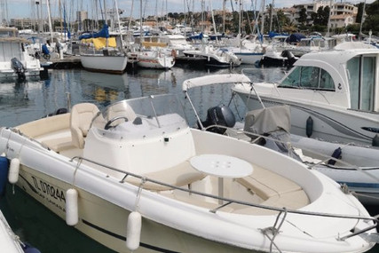 Jeanneau Cap Camarat 635 CC for sale in France for €17,000 (£15,326)